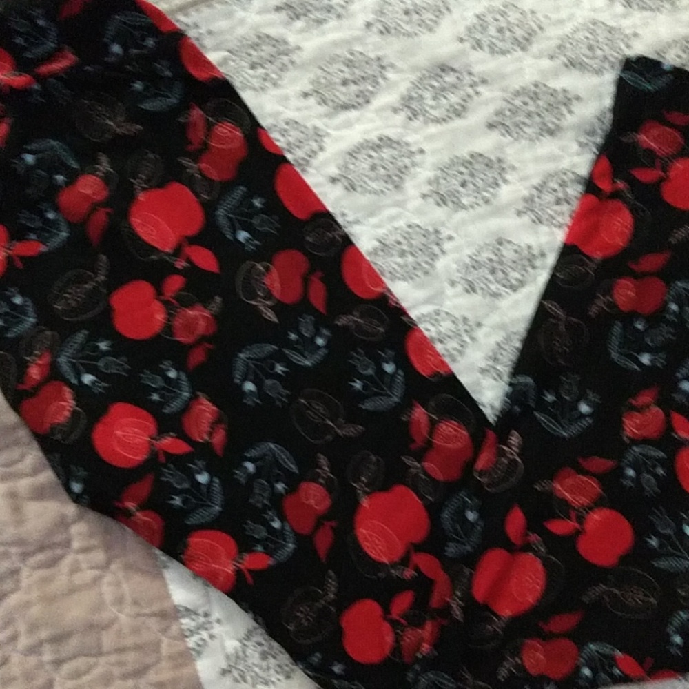 Lularoe one size leggings
